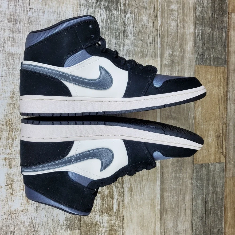 Nike Air Jordan 1 Mid SE Mens Shoes Sz 12 Black Smoke Gray Sail Basketball